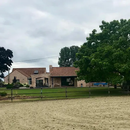 Dom wakacyjny Prachtige En Luxueuze Vakantiewoning Is Hof Leskensdaele Geraardsbergen